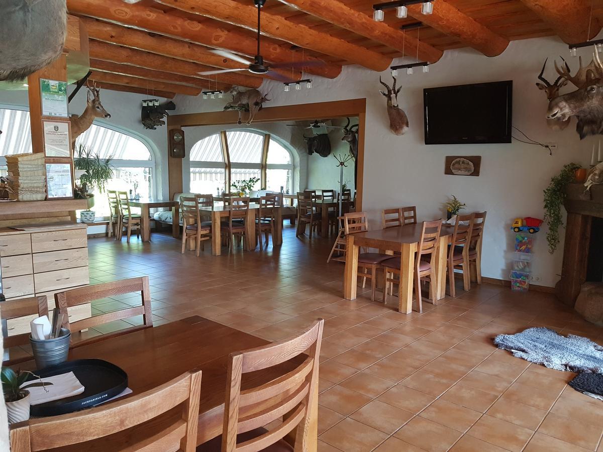 Hotel Aitinlauvas Tīreļi Exteriér fotografie