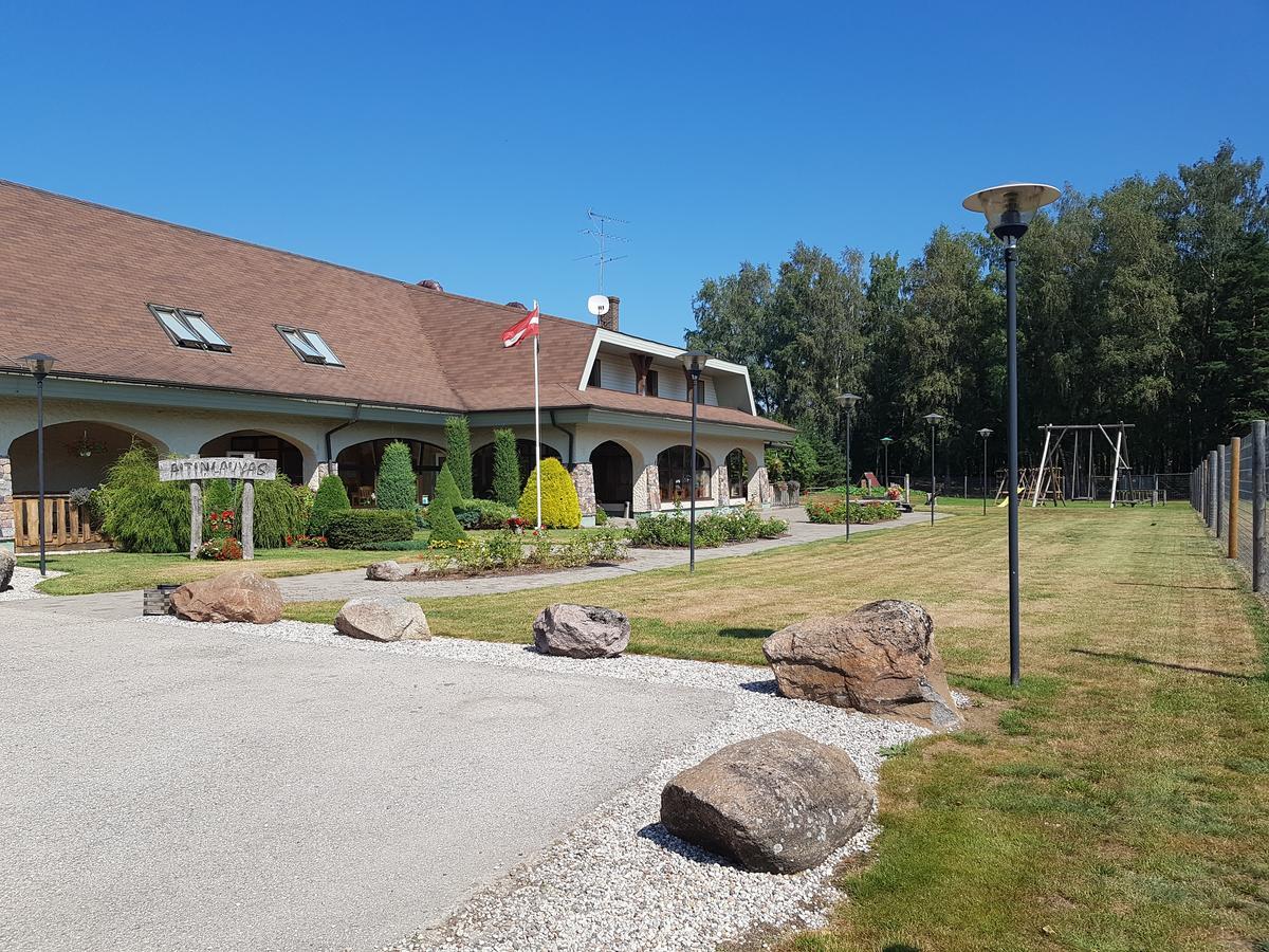 Hotel Aitinlauvas Tīreļi Exteriér fotografie