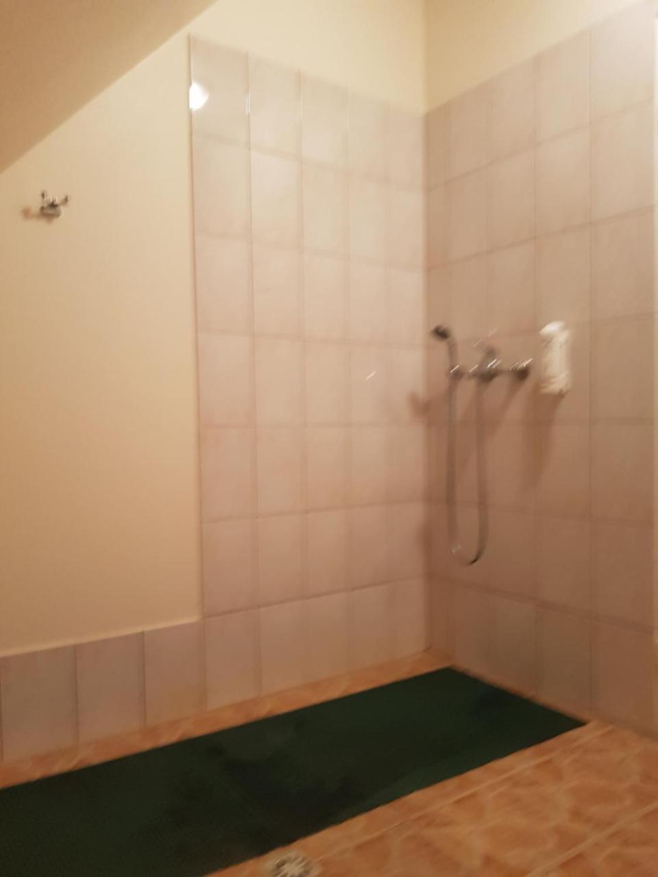 Hotel Aitinlauvas Tīreļi Exteriér fotografie